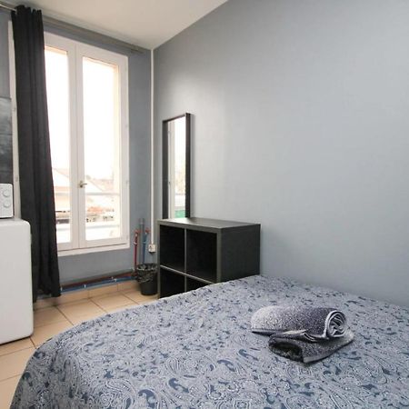 02 - Chambre Avec Lit Double Et Sdb Prive Wifi Saint-Denis  Eksteriør billede