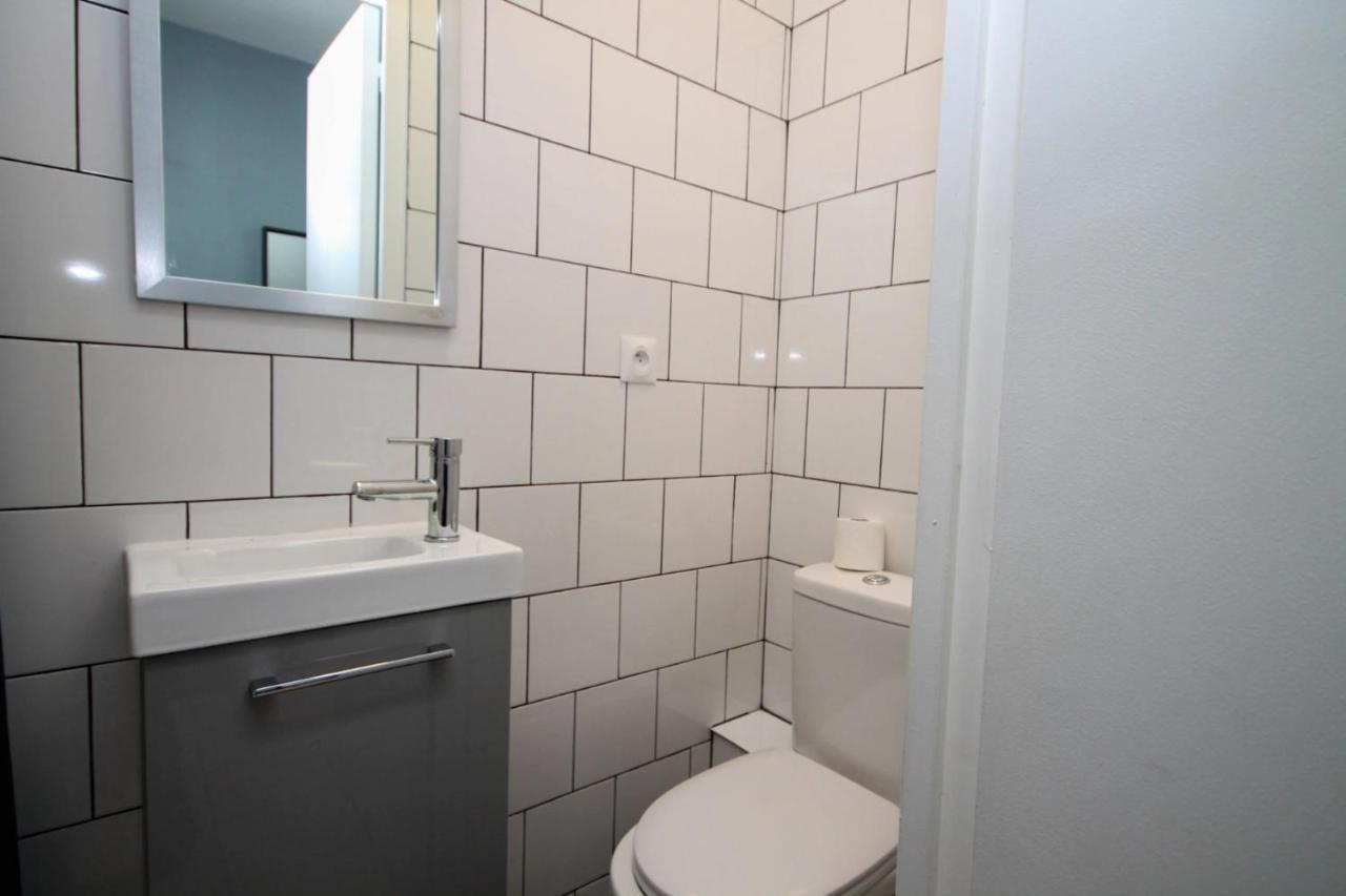 02 - Chambre Avec Lit Double Et Sdb Prive Wifi Saint-Denis  Eksteriør billede